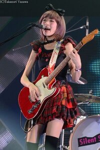 ガールズバンドsilentsirenの吉田菫さんが テレキャスに付けているスト Yahoo 知恵袋