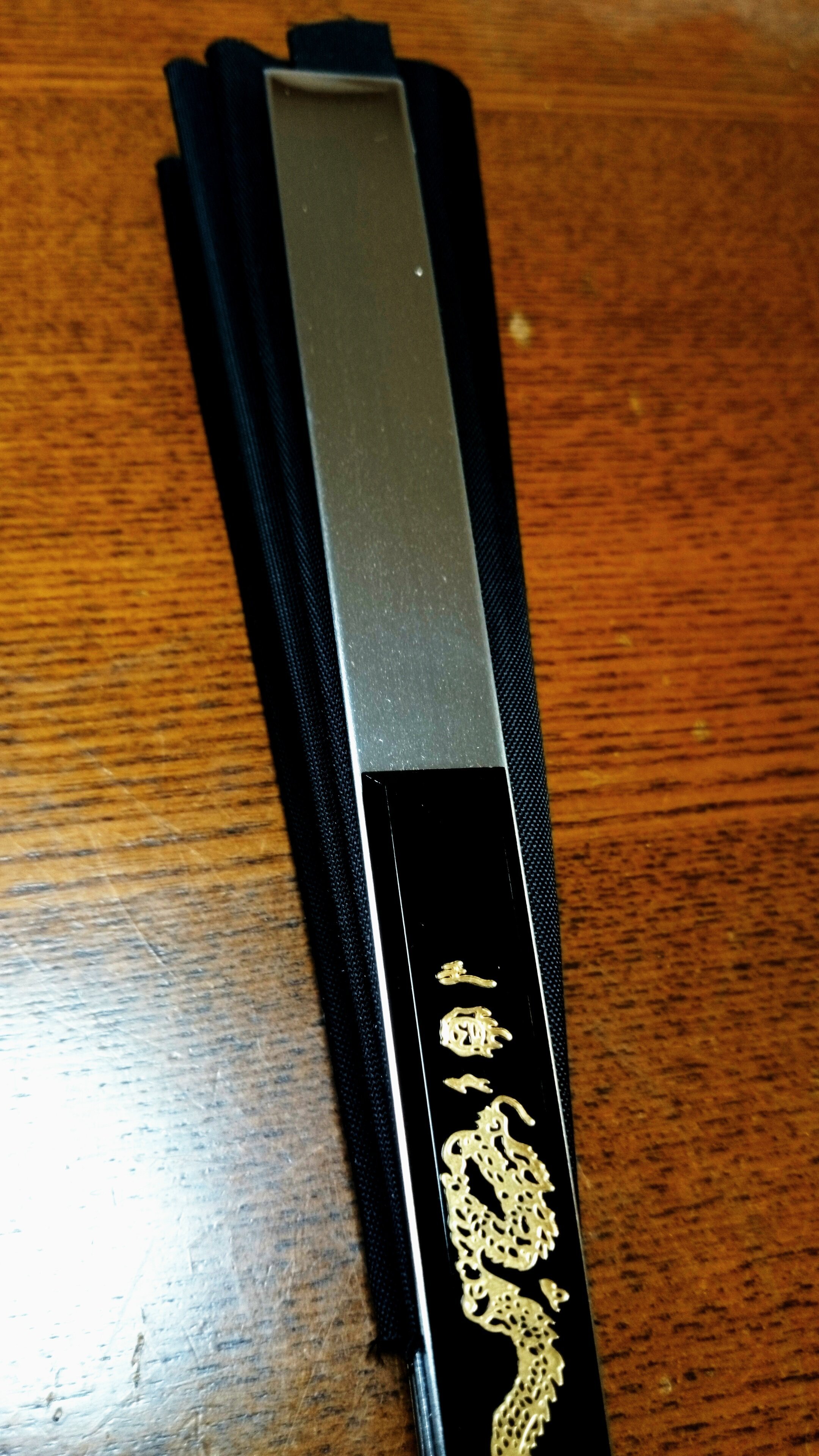 うたわれるもの」シリーズでハクオロ様やハクさんが使っている鉄扇