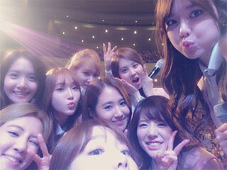 少女時代の７周年で スヨンがインスタで写真を公開しましたよね その写真なんです Yahoo 知恵袋