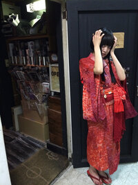 この紅日毬子さんがつけているリボンのように横に垂れている帯のようなものの名称を Yahoo 知恵袋