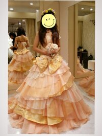 ドレスは何色でしょうか の英訳を教えて下さいm M結婚式の色当てクイ Yahoo 知恵袋