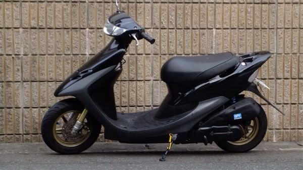 ライブディオZXの車高を画像のように少し下げたいです。自分カスタムし