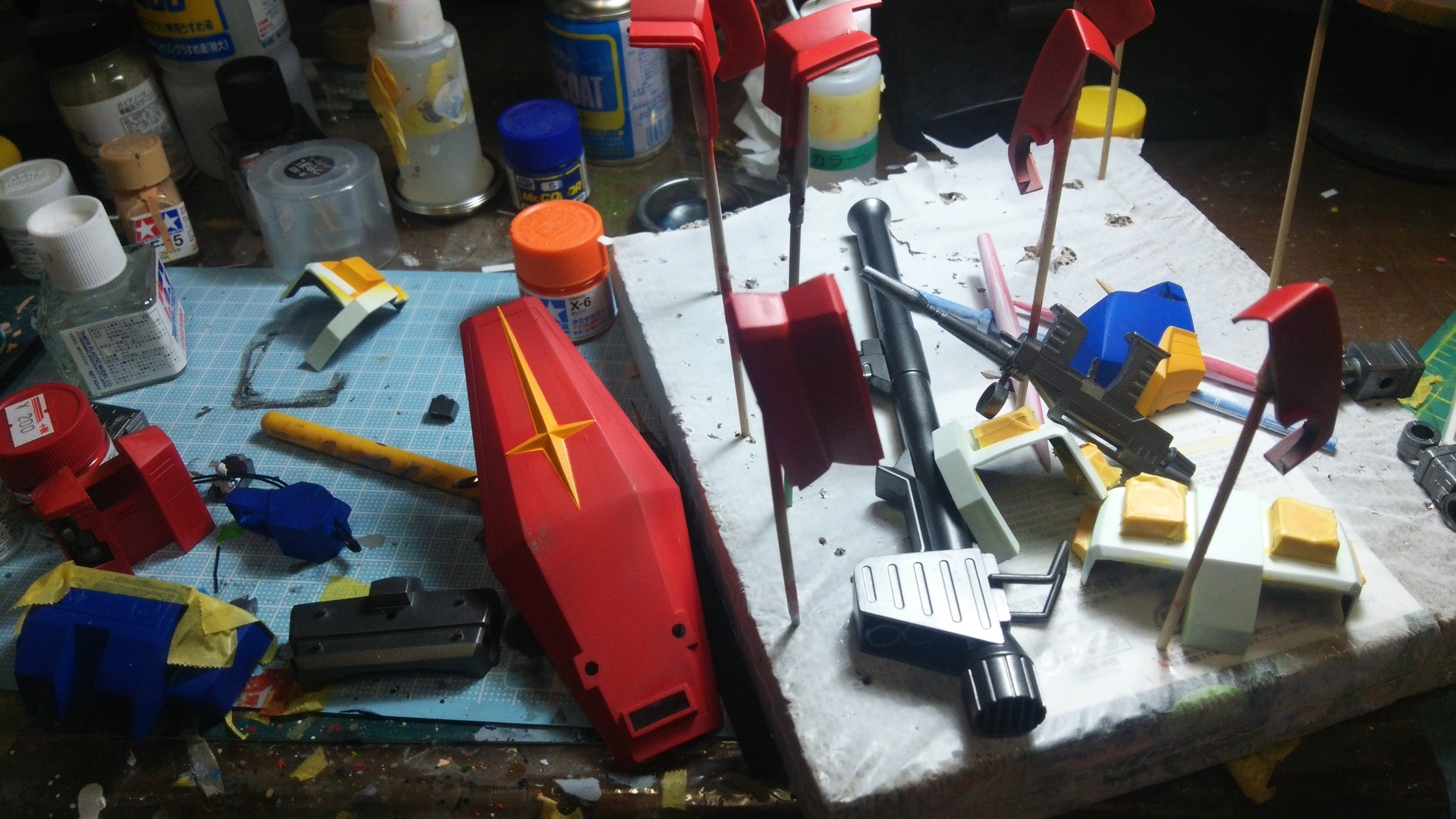 模型、プラモデル ガンプラ 作りきれないので買って
