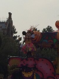 ディズニーファンタジーオンパレードの歌詞を教えてください １０t Yahoo 知恵袋