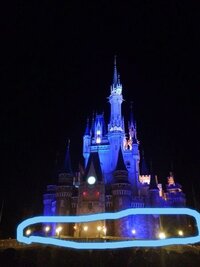 Tdl 東京ディズニーランド ワンスアポンアタイムの時 シンデレラ城前にたく Yahoo 知恵袋