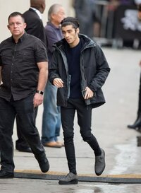 Onedirectionのzaynmalikが履いているブーツはどこ Yahoo 知恵袋