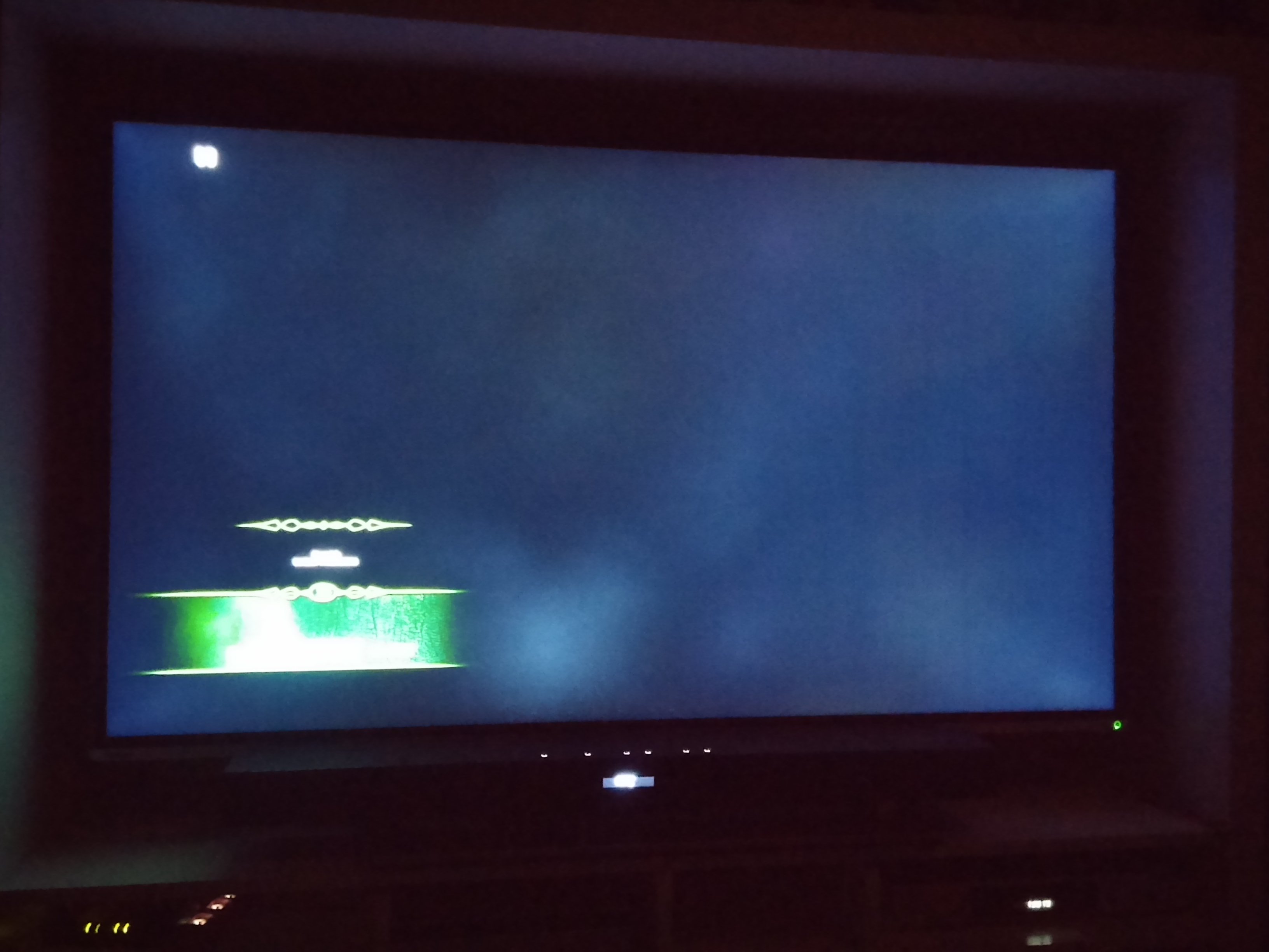 液晶テレビの白いモヤ東芝4kの58Z8Xです。エンドロールなどの真っ黒な