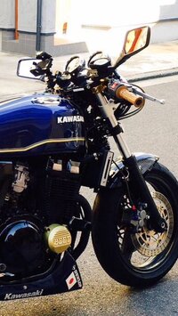 バイクでセパハンにした時などにスマホホルダーやドリンクホルダーなどを取り付ける Yahoo 知恵袋