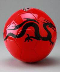 このサッカーボールよりかっこいいサッカーボールを教えてください アディダス Yahoo 知恵袋