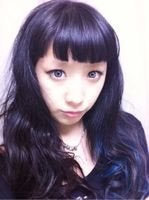 紫がかった黒髪にしたいです 今の髪が少し前に 染めたことのない黒髪にヴ Yahoo Beauty