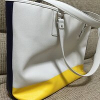 500枚大学生の男です このトートバックダサいですか 買ったはいいで Yahoo 知恵袋