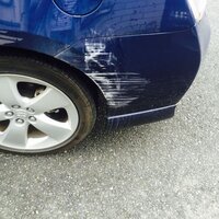 車のキズについて質問です 先日 家の壁に車をこすってしまいまし Yahoo 知恵袋