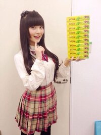 すみませんがこの人誰ですか 上坂すみれさん声優みたいです Yahoo 知恵袋