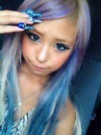 ド派手な２４歳の長女に悩んでます 長女はとにかくド派手な格好が好きで 元の面影 Yahoo 知恵袋