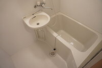 引掛し先のお風呂のシャワーについて 近々風呂トイレ別の1kタイプのアパートに引越 教えて 住まいの先生 Yahoo 不動産