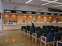 職場での対抗的位置関係について役所 病院 銀行等の受付職員の位置関係 Yahoo 知恵袋