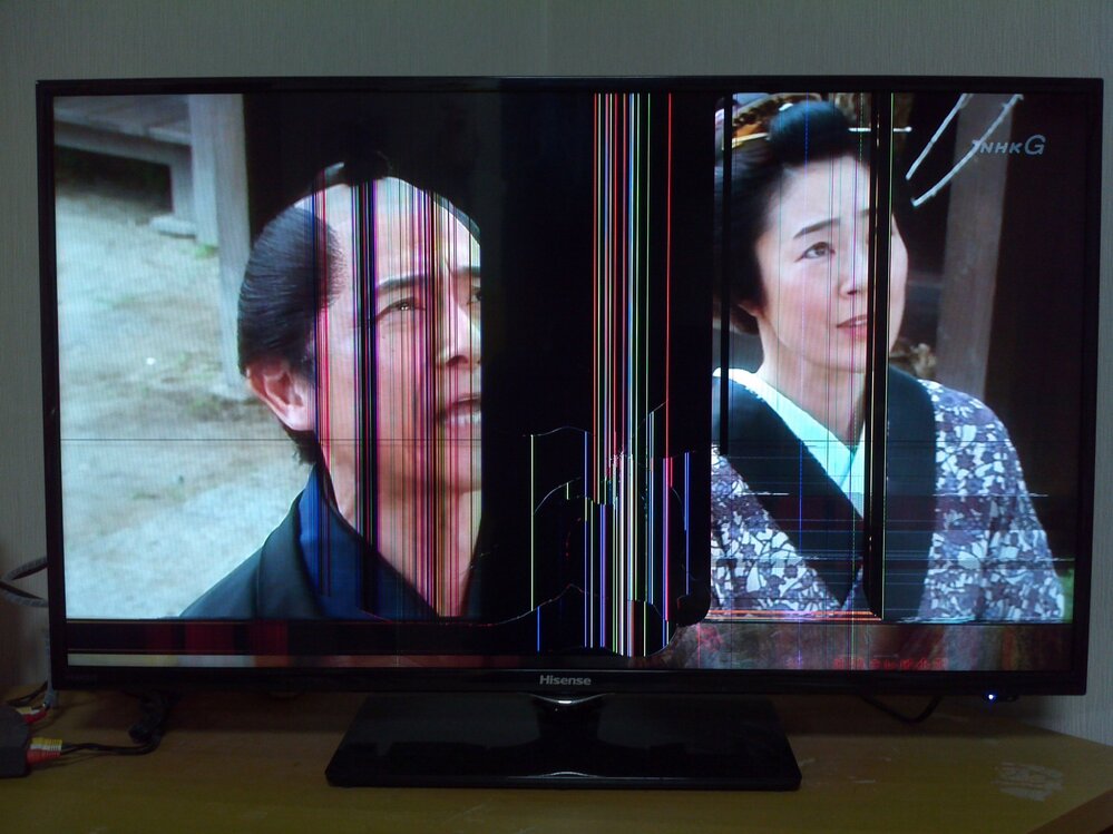 ハイセンス4Kテレビ 液晶割れ - テレビ