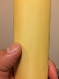 ギターのネックの裏にひび割れがあります。 - これは塗装の割れ ギターのネックの裏にひび割れがあります。 - これは塗装の割れ