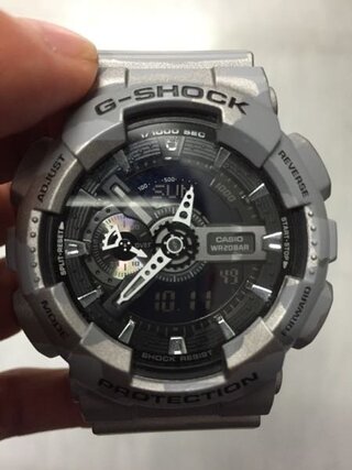 G Shockのga 110cmのデジタルの時計と針の時計の部分がど Yahoo 知恵袋