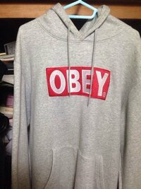 obey パーカー 偽物