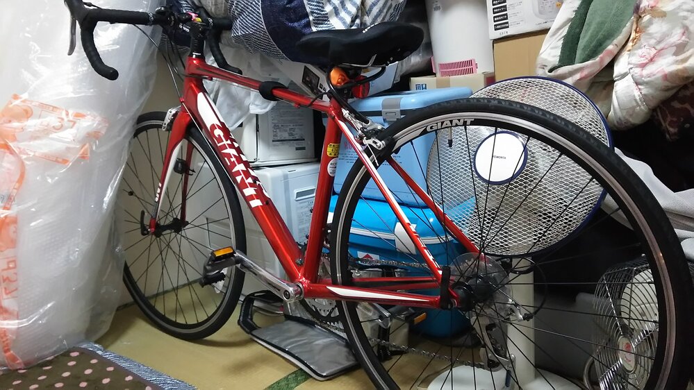 GIANTのロードバイクを手放そうとしたのですが詳しい型番とかが