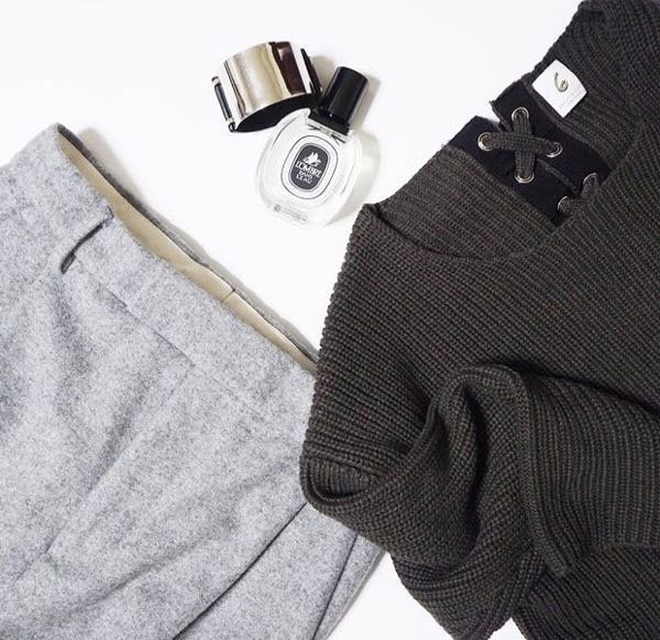 6』という服のブランドについてです！インスタグラムで首元のタグに6 