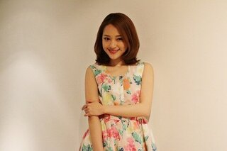 歌手のchayぐらいの長さの黒髪ミディアムヘアーです 制服 ブレザー にオスス Yahoo 知恵袋