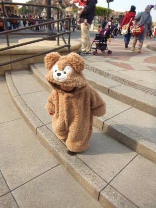 TDSで売っているダッフィーのカバーオールって何歳くらいまで着れ