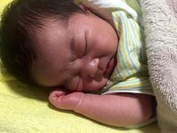 もう少しで2ヶ月の赤ちゃんの首が臭くて シワをめくってみると赤くなっ Yahoo 知恵袋