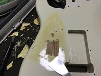 至急 ギターの塗装剥がしについてギターの塗装を剥がしているのですが 2分間アイ Yahoo 知恵袋