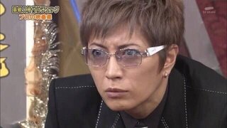 Gacktさんがつけてるこの色のサングラスがほしいのですがこういう系のサングラ Yahoo 知恵袋