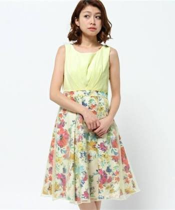 ジャズライブでの服装について質問です 知り合いの方にジャズライブに誘っていただ Yahoo 知恵袋