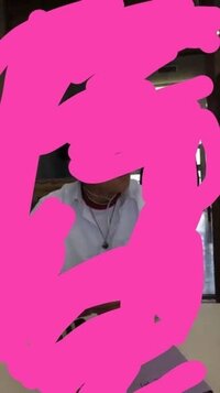 このようにイヤホンを首に巻く方法を教えてください 画像が小さす Yahoo 知恵袋