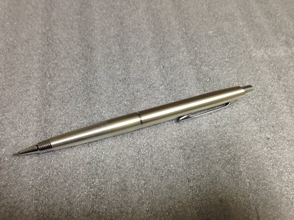 壊れた名前のわからないシャーペン シャープペンシル 名前のわからないシャーペンについて画像のシャーペンを父から