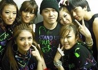 Bigbangのライブでバックダンサーしてる人たち ハイテック の名前教えて Yahoo 知恵袋