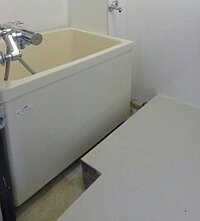 今度住む家のお風呂の浴室と浴槽の隙間をどう埋めたらよいかわかりません まだ小さい 教えて 住まいの先生 Yahoo 不動産