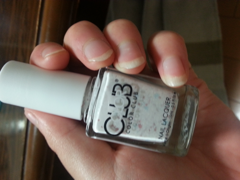 カラークラブのネイルラッカーを買ったんですが 綺麗に塗ることがで Yahoo 知恵袋