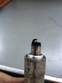 素人で申し訳ないですが バイクマフラーから黒煙が出る原因って Yahoo 知恵袋