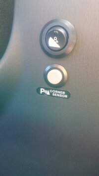 Y51フーガのハンドル下 Vdcスイッチとアクティブノイズコントロールスイッチ Yahoo 知恵袋