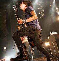 Thehiatus Monoeyesの細美武士さんが着用しているこちらのブーツ Yahoo 知恵袋