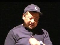 このケンコバの帽子 どこのブランドかわかる方いらっしゃいますか 教えて頂きた Yahoo 知恵袋