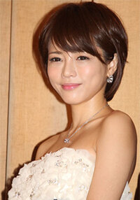 釈由美子が昔スポンサー用に撮ったサントリーの全裸のcmは本物ですか Yahoo 知恵袋