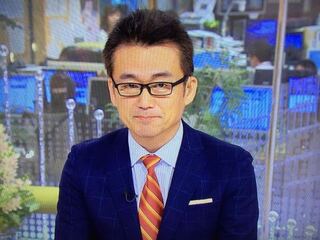 最近 ｆｎｎスピークを見てると フジテレアナウンサーの奥寺健さんの目が出 Yahoo 知恵袋