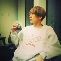 04limitedsazabysのベースボーカルのgenさんがきてる Yahoo 知恵袋