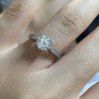ティファニーの婚約指輪って恥ずかしいのですか 私の婚約指輪はティファニー Yahoo 知恵袋