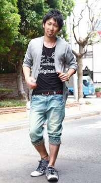 メンズ 長ズボンだけど脹脛を出してるパンツの名前はクロップドパンツですか 膝 Yahoo 知恵袋