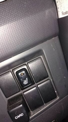 車のエアコン関連のスイッチのマーク 記号 のことでお聞きします スズキのワゴン Yahoo 知恵袋