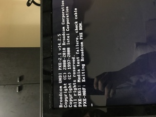 パソコンがメーカーロゴからループします 流れとしては電源投入 メーカーロゴ 黒 Yahoo 知恵袋
