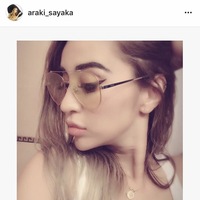 こちらの荒木さやかさんが着けてるサングラスはどこのブランドなんでしょ Yahoo 知恵袋