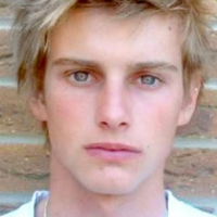 日本人同士のいじめが多いのって白人コンプレックスに起因する同族嫌悪じ Yahoo 知恵袋